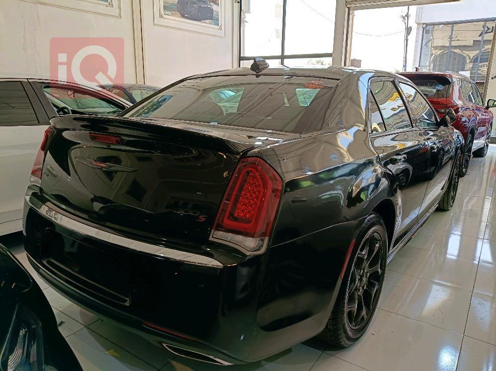 كرايسلر 300